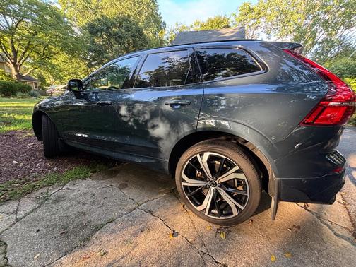 Blue 2025 Volvo XC60 Plug-In Hybrid T8 AWD Ultra