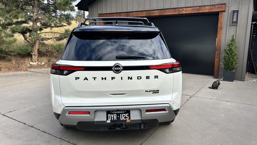2024 Nissan Pathfinder Platinum