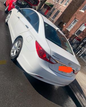 2011 Hyundai SONATA Limited