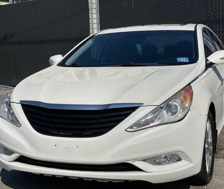 2011 Hyundai SONATA Limited