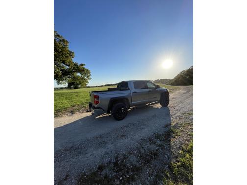 2014 Toyota Tundra SR5