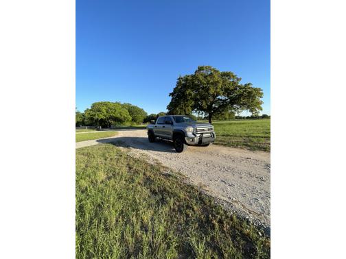 2014 Toyota Tundra SR5