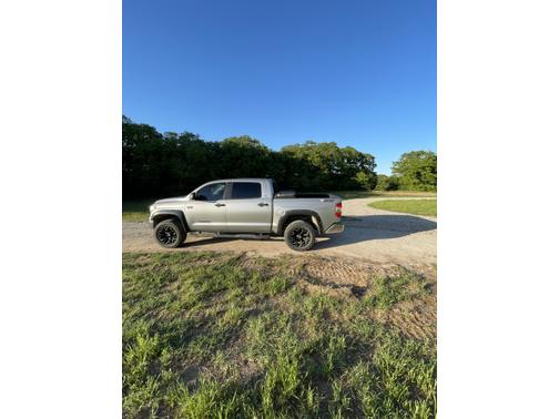 2014 Toyota Tundra SR5