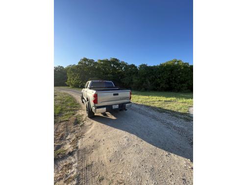 2014 Toyota Tundra SR5