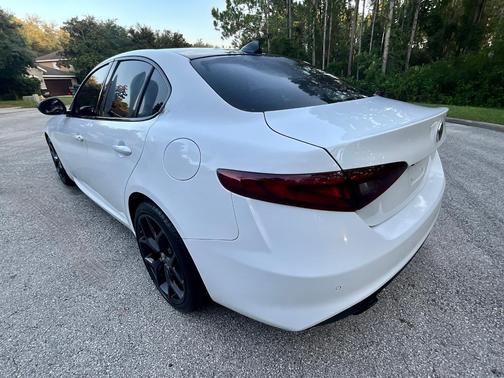White 2019 Alfa Romeo Giulia Base