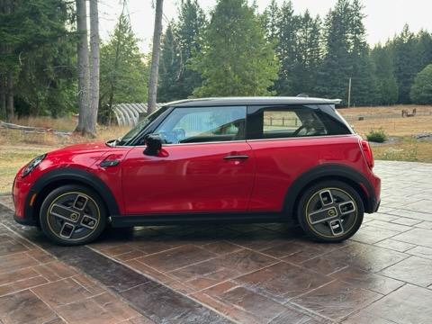 2024 MINI SE Hardtop Cooper