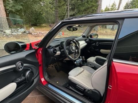 2024 MINI SE Hardtop Cooper