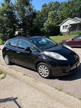 Black 2015 Nissan Leaf S