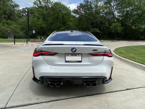 Photo 5 of 11 of 2022 BMW M4 Competition xDrive