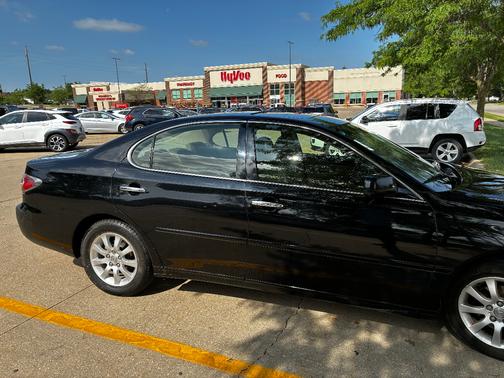 Black 2004 Lexus ES 330 Base
