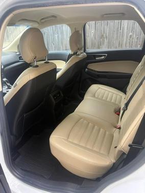 White 2017 Ford Edge SEL