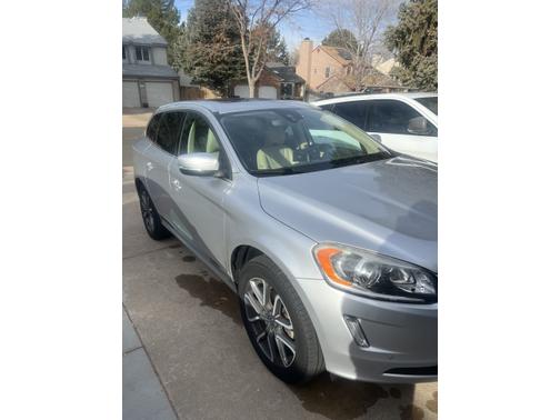 2016 Volvo XC60 T6 Drive-E