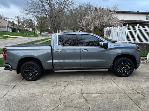 Gray 2019 Chevrolet Silverado 1500 High Country
