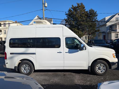 2014 Nissan NV Cargo NV2500 HD SV V8