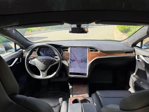 Black 2018 Tesla Model S 75D