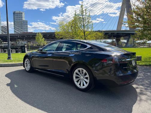 Black 2018 Tesla Model S 75D