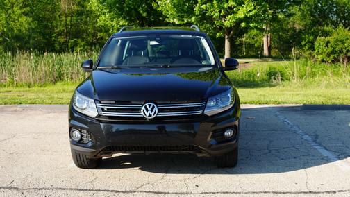 Black 2016 Volkswagen Tiguan S