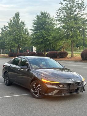 Green 2025 Hyundai ELANTRA HEV SEL Sport