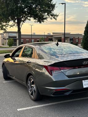 Green 2025 Hyundai ELANTRA HEV SEL Sport