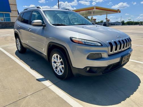 Silver 2015 Jeep Cherokee Latitude