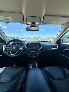 Silver 2015 Jeep Cherokee Latitude