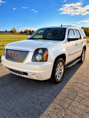 White 2012 GMC Yukon Denali