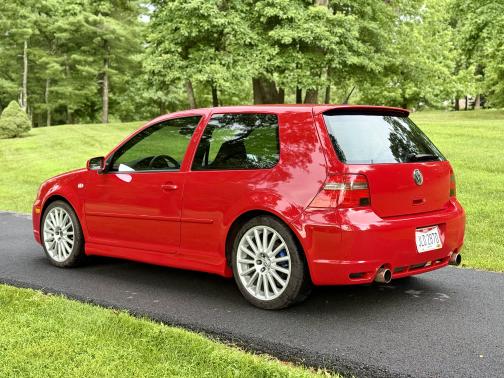 2004 Volkswagen R32 Base