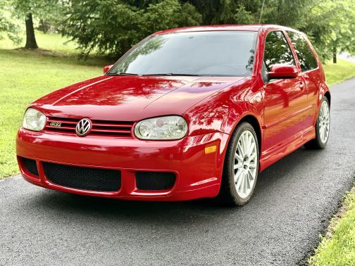 2004 Volkswagen R32 Base