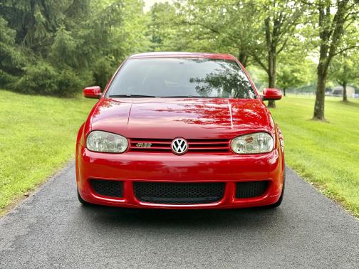 2004 Volkswagen R32 Base