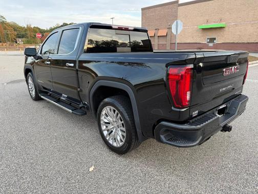 Black 2019 GMC Sierra 1500 Denali
