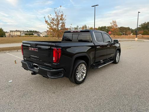 Black 2019 GMC Sierra 1500 Denali