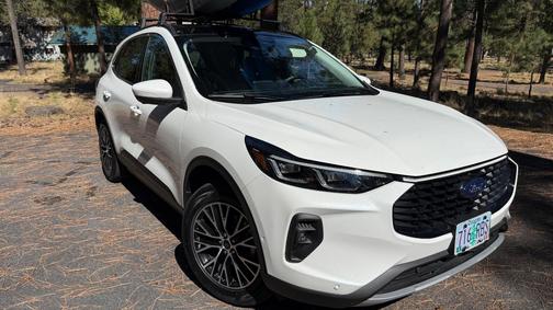 White 2024 Ford Escape PHEV Base