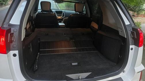 White 2017 GMC Terrain SLT