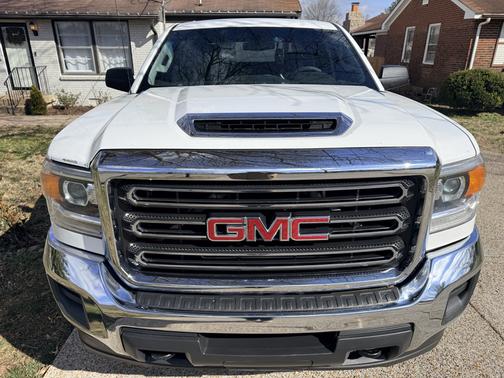 White 2017 GMC Sierra 2500 Base