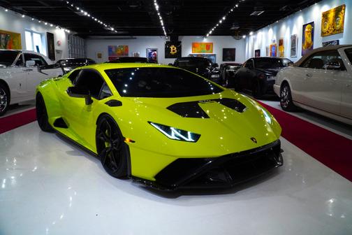 2023 Lamborghini Huracan STO Base