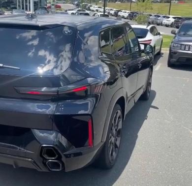 Black 2023 BMW XM Base