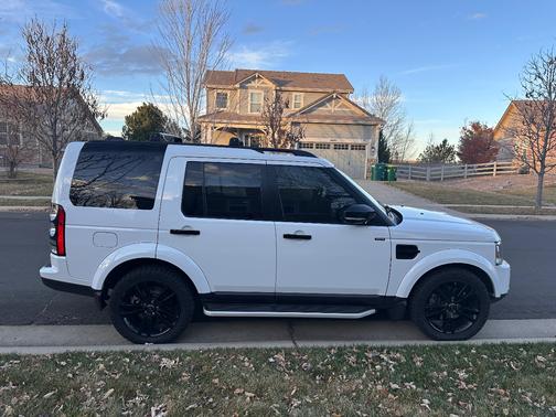 2016 Land Rover LR4 HSE Silver Edition