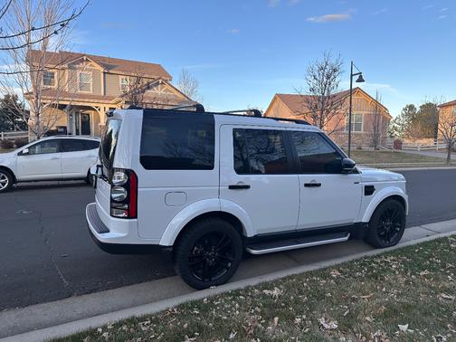 2016 Land Rover LR4 HSE Silver Edition