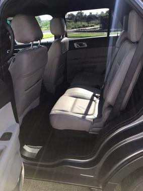 Gray 2014 Ford Explorer XLT
