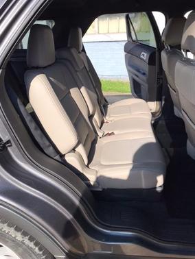 Gray 2014 Ford Explorer XLT