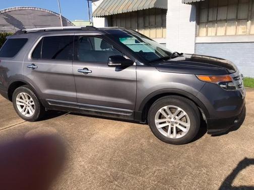 Gray 2014 Ford Explorer XLT