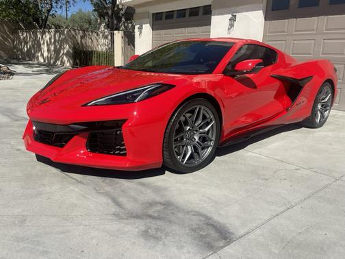 Red 2023 Chevrolet Corvette Z06 w/3LZ