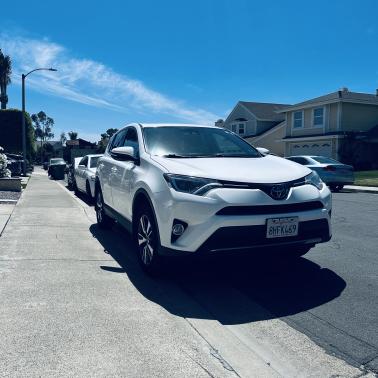 2018 Toyota RAV4 XLE