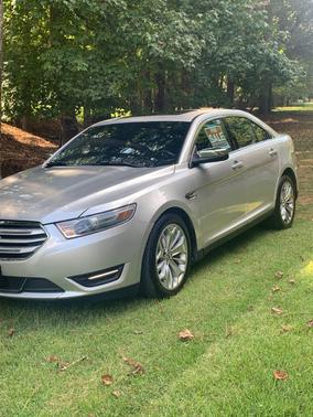 Silver 2013 Ford Taurus Limited