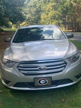 Silver 2013 Ford Taurus Limited