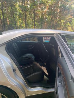 Silver 2013 Ford Taurus Limited
