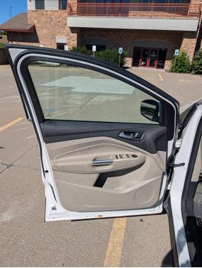 White 2017 Ford Escape Titanium