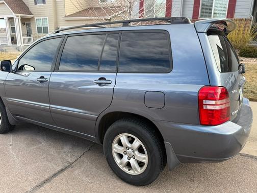 2001 Toyota Highlander Base