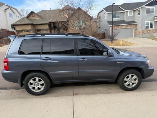 2001 Toyota Highlander Base