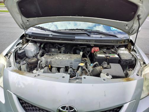 2009 Toyota Yaris Base